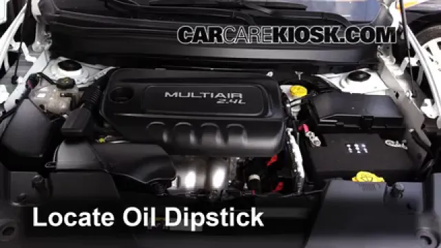 2015 Jeep Cherokee Latitude 2.4L 4 Cyl. Huile Vérifier le niveau de l'huile